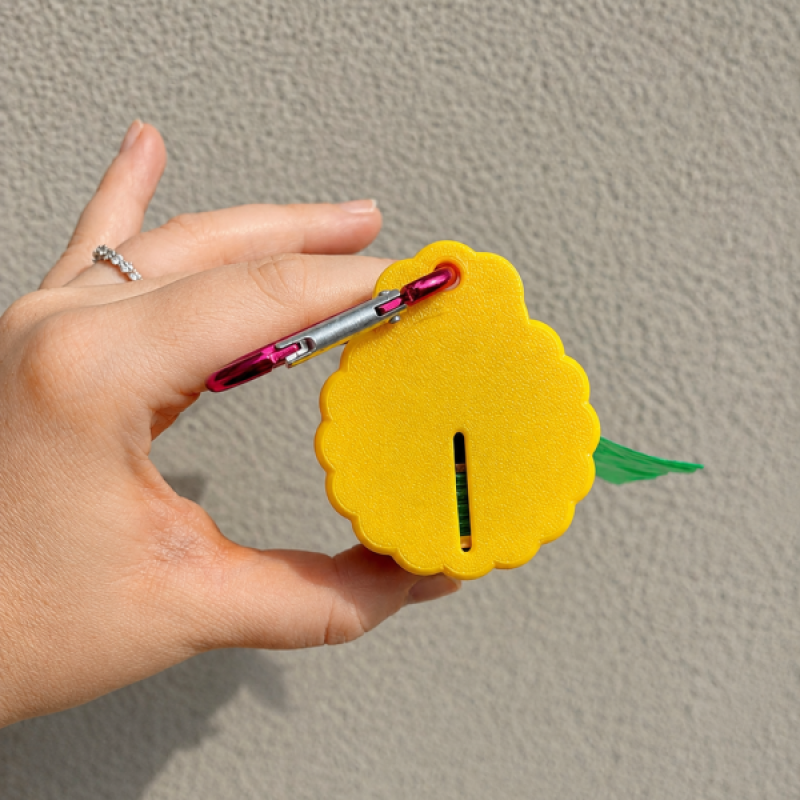 Porte sacs-à-crotte Fleur — Jaune Poussin (Satiné)