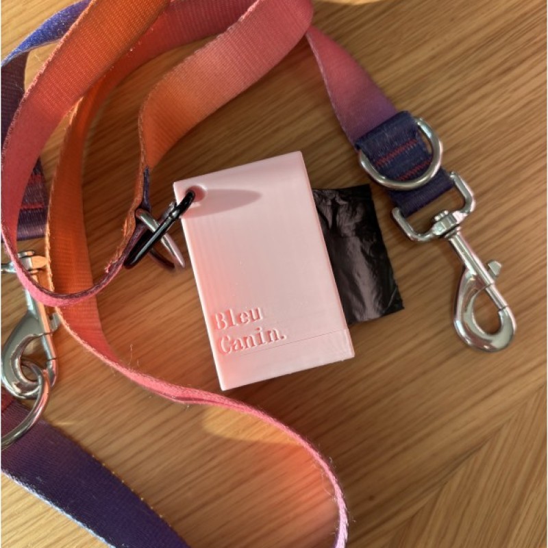 Porte sacs-à-crotte Cube — Rose Porcelet (Satiné)